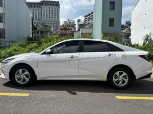 Xe Hyundai Elantra 1.6 AT Tiêu chuẩn 2022