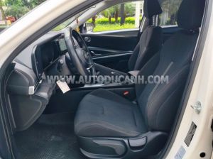Xe Hyundai Elantra 1.6 AT Tiêu chuẩn 2022