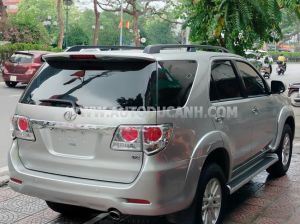 Xe Toyota Fortuner 2.7V 4x4 AT 2014
