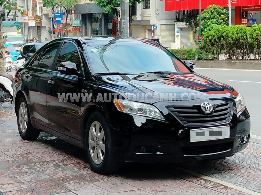 Toyota Camry LE 2.4