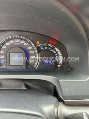 Xe Toyota Camry 2.0E 2014